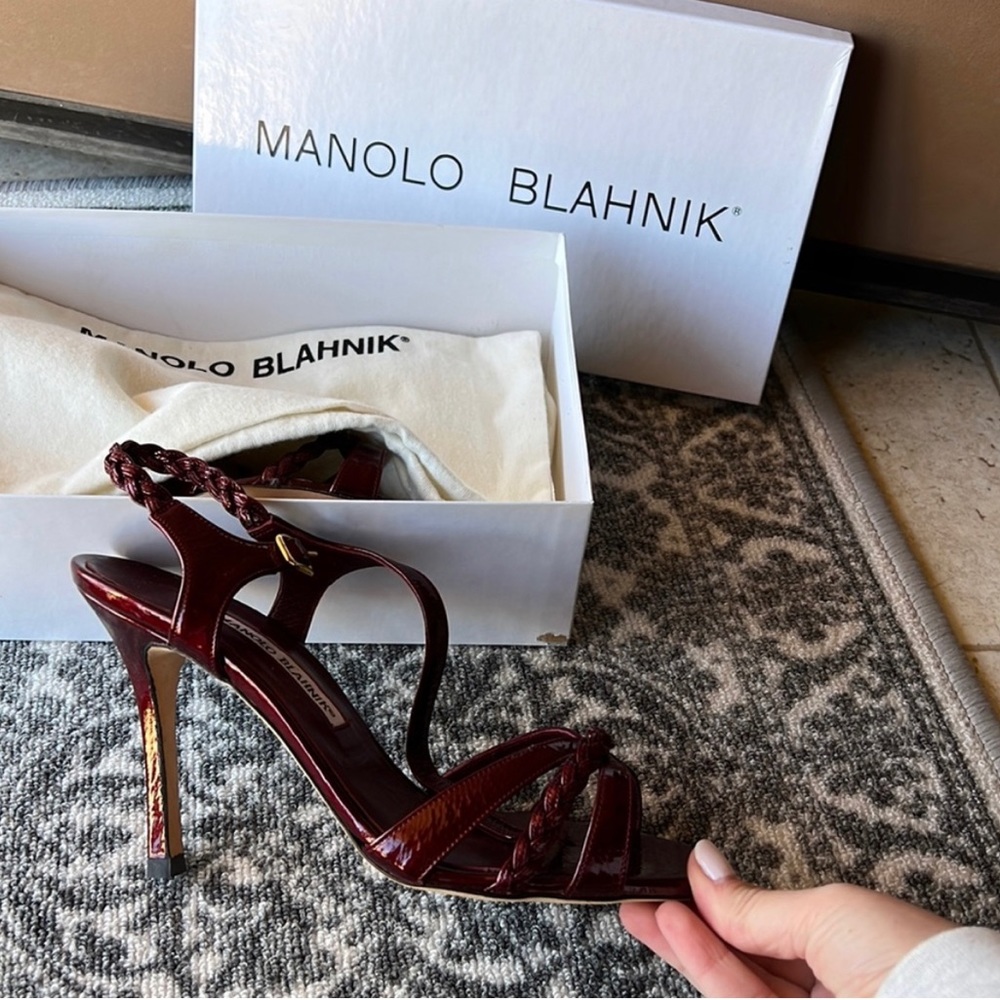 NIB Manolo Blahnik Heels